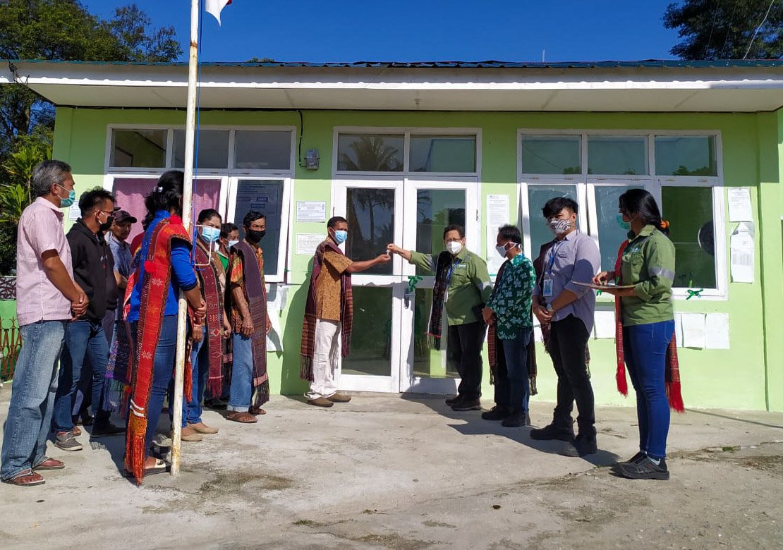 PT Toba Pulp Lestari Bangun Kantor Desa Bius Gu Barat