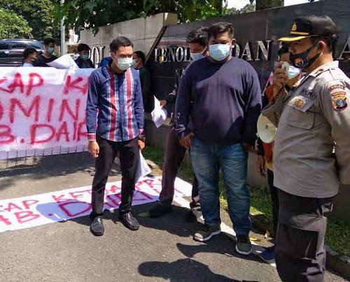 Tuntut Dugaan Korupsi CSR di Dairi, Massa Garansi Geruduk Mapoldasu