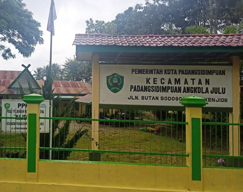 Instruksi Perwal Tidak Diindahkan Kantor Camat Angkola Julu