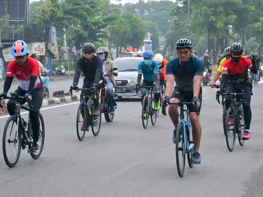 Tingkatkan Imunitas, Pangdam I/BB Gowes Bersama PJU