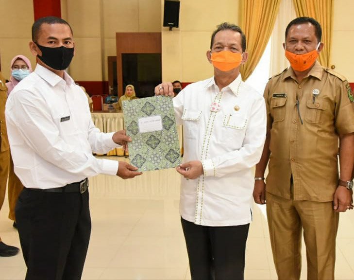 SK P3K Tenaga Penyuluh Pertanian Dan Tenaga Guru Diserahkan