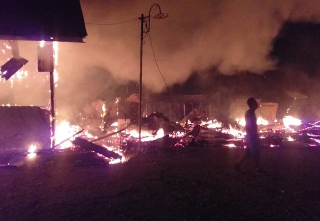 16 Kios di Terminal Palopat Pijorkoling Dilalap Sijago Merah