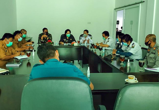 Wakil Bupati Karo Hadiri Koordinasi Penanganan Covid-19