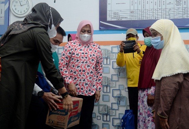 PKK Sumut Beri Bantuan Sembako Pada Warga Desa Bagan Serdang