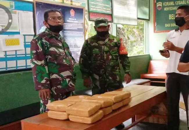 Babinsa Koramil 12/Siabu Tapsel Amankan 14 Kg Ganja