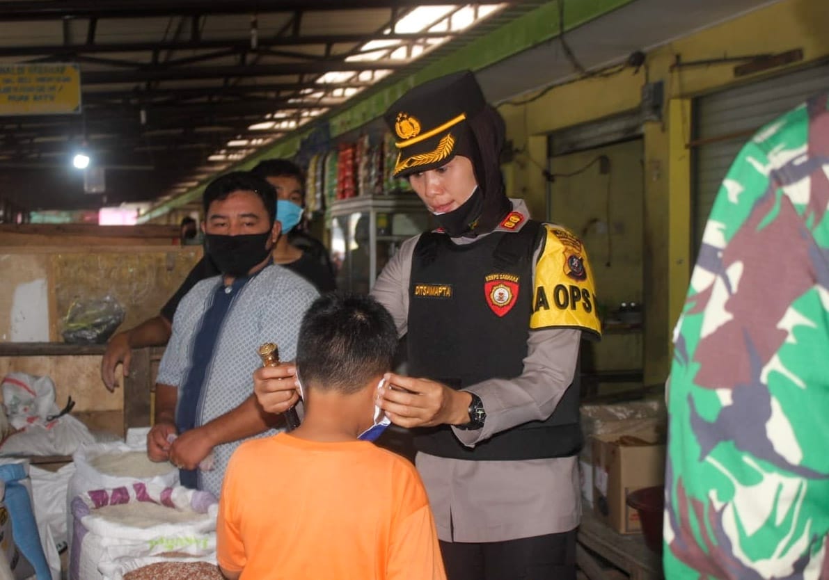 Tingkatkan Prokes, Kapolres PSP Tinjau Pasar Tangguh