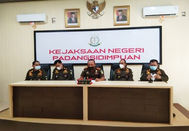 Kajari Padangsidimpuan Tetapkan 2 Tersangka Korupsi Kasus Covid-19