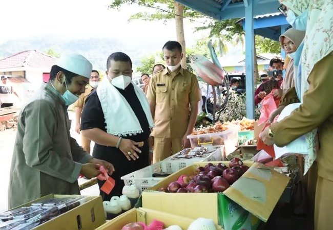 Hadiri Kolaborasi Santripreneur, Bupati Tapsel Dukung Pemasaran Usaha