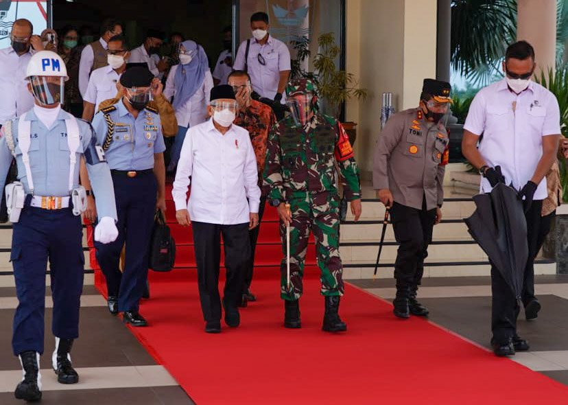 Pangdam I/BB Sambut Kedatangan Wakil Presiden di Sumbar