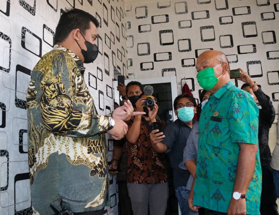 Apes! Terbukti Pungli Warga, Lurah Sidorame Timur Dicopot