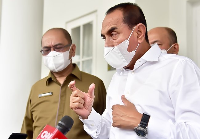 Bupati Asahan Sholat Idul Fitri 1442 H di Masjid Agung H. Achmad Bakrie