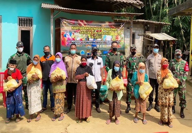 Peduli Sesama, Sat 81 Kopassus Gelar Baksos