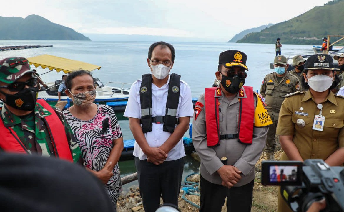 Kapoldasu Tertibkan 8 Pemilik Keramba Jaring di Danau Toba