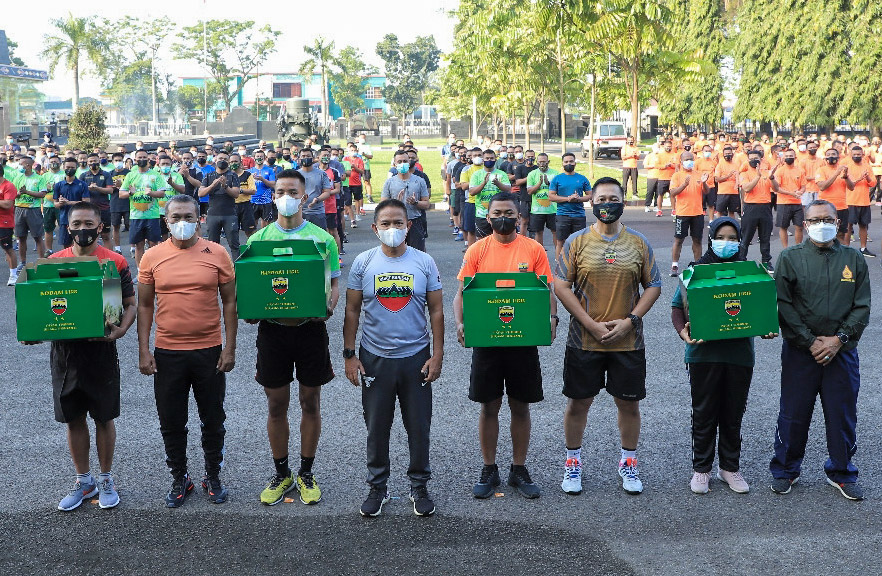 Sambut Idul Fitri 1442 H, Pangdam I/BB Bagikan Paket Lebaran