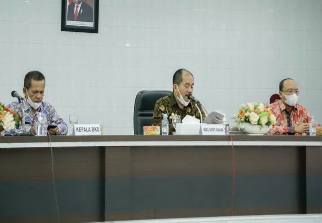 Surat Keputusan Pengangkatan PPPK dan Dokumen Perjanjian Kerja Asahan Diserahkan