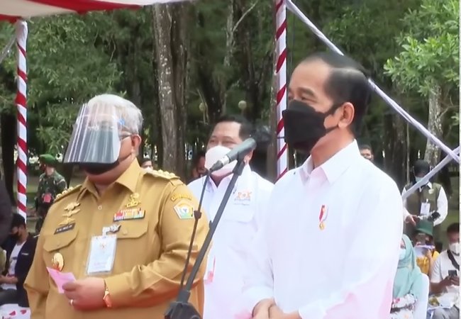 Presiden Minta Pemda Tingkatkan Cakupan Vaksinasi