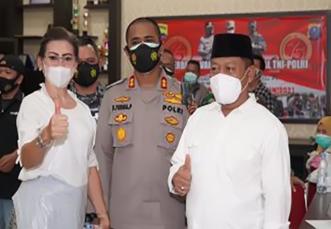 Bupati Karo Tinjau Vaksinasi Massal