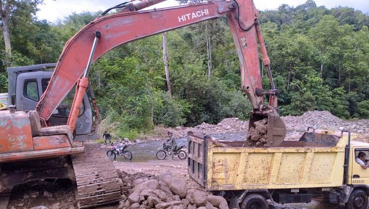 Alat Berat Penunjang Fisik Program TMMD 111 Kodim 0212/TS