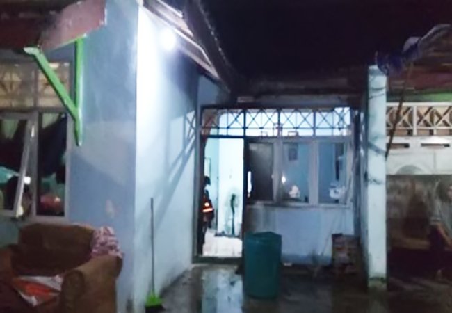 Diduga Terkait Pemberitaan, Rumah Orangtua Wartawan Dibakar OTK