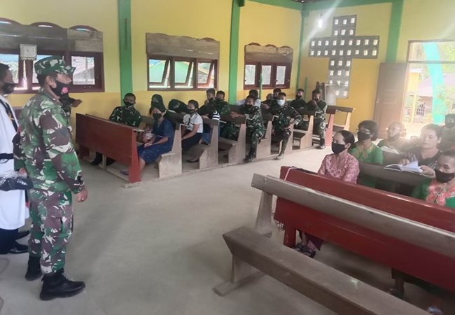 Ibadah di Gereja Bagian Pembinaan Keagamaan TMMD Kodim Tapsel