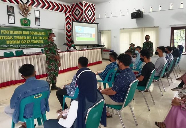 Satgas TMMD Kodim Tapsel Beri Pemahaman Bela Negara di Desa Siuhom