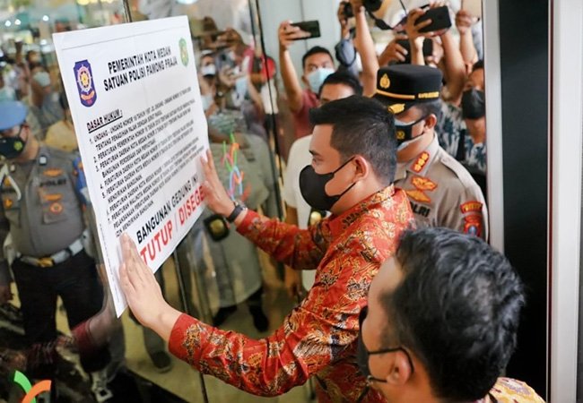 Tunggak Pajak Rp 56 Milyar, Mall Centre Point Disegel