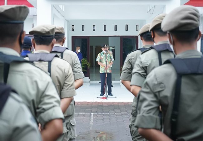 Bupati Asahan Pimpin Apel Pagi di Lingkungan Satpol PP 