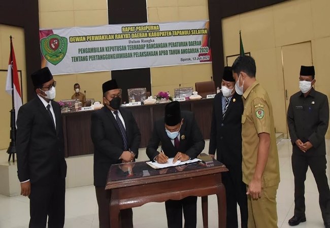 DPRD Setujui Ranperda APBD Tapsel 2020 Jadi Perda