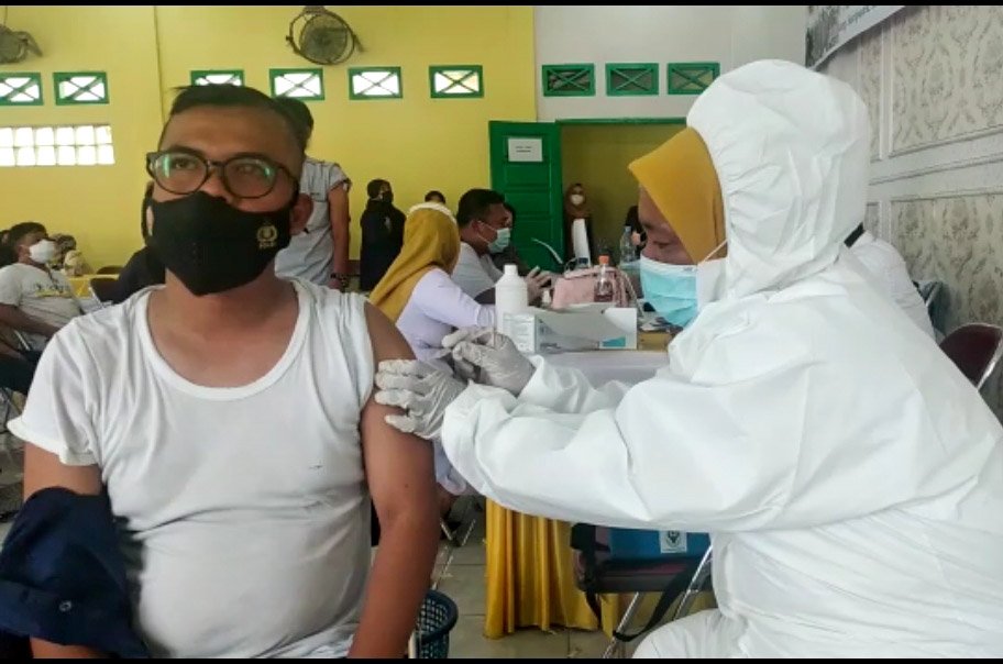 Wartawan Padangsidimpuan Vaksinasi Covid-19 di Kantor Camat Utara