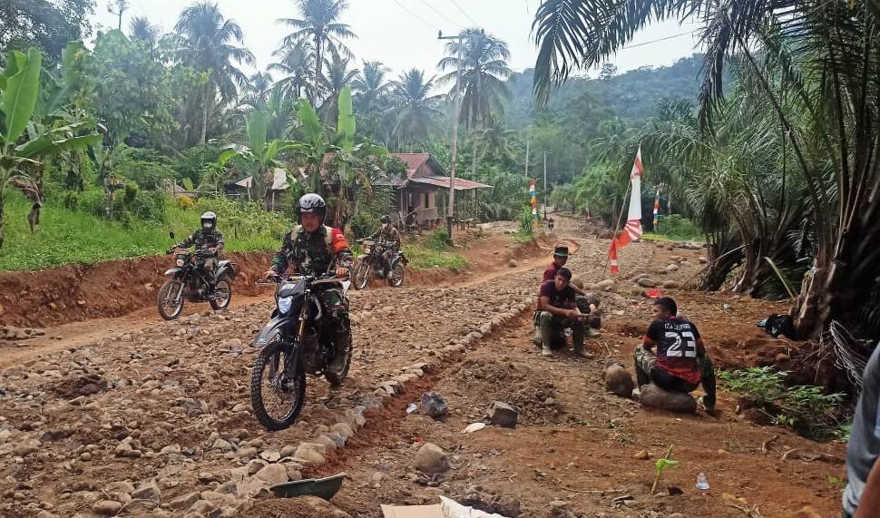 Usai Jalan Program TMMD Kodim 0212/TS Tembus, Warga Beli Motor