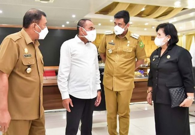 Bupati Karo Hadiri Rakor Bansos PPKM 2021