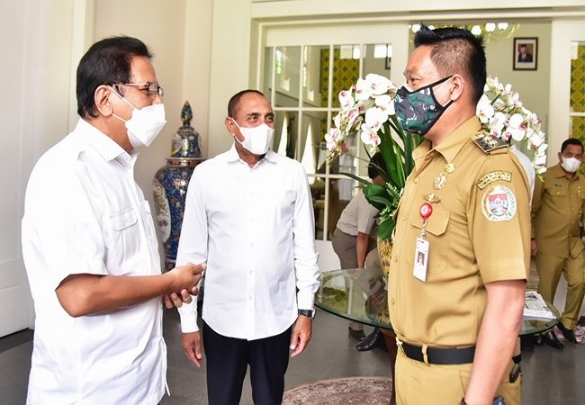 Kunjungi Sumut, Menteri Sofyan Djalil Minta Sertifikat Tanah Dibagikan