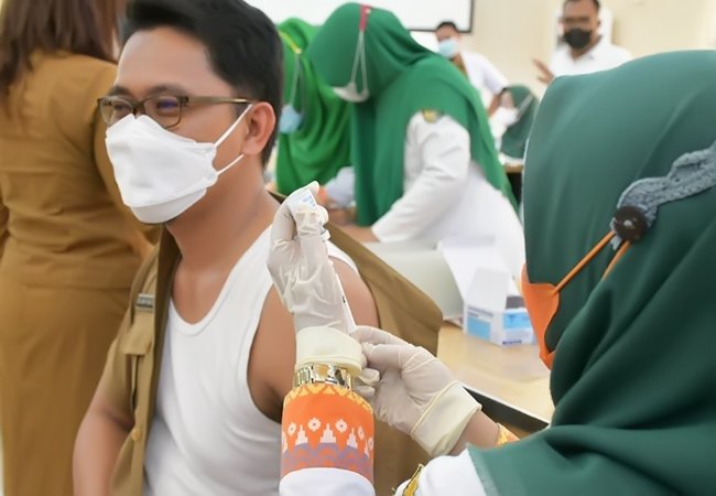 Pemkab Sergai Mulai Vaksinasi Nakes Ketiga dengan Moderna