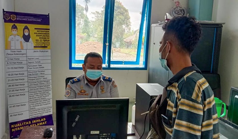 Timbangan DLL JAR Sibolangit Tindak Truk Over Kapasitas