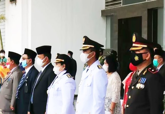 Forkopimda Karo Ikuti Upacara Penurunan Bendera Merah Putih