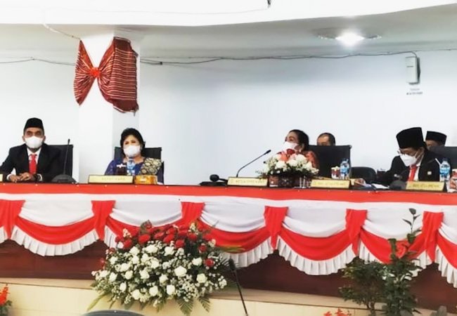 Bupati Karo Dengarkan Pidato Presiden RI Secara Virtual