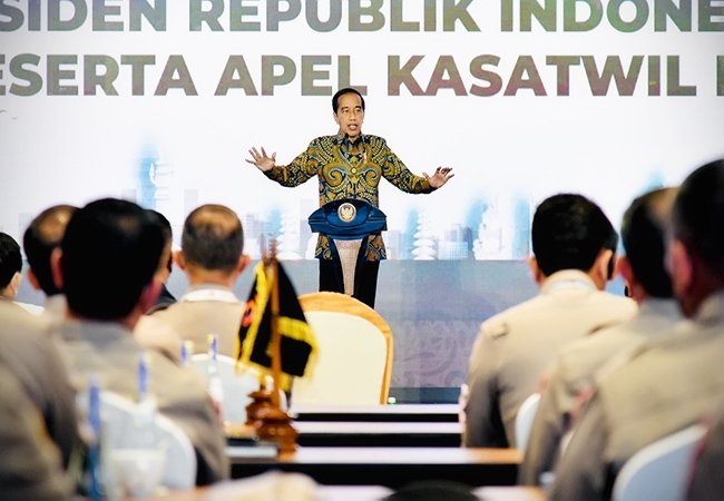 Presiden Jokowi Minta Polri Jangan Gadai Kewibawaan