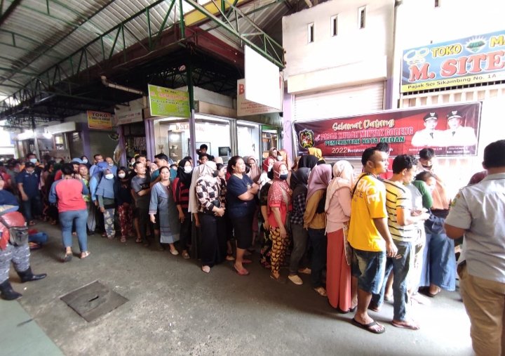 PT Musim Mas Kucurkan 50.000 Liter Minyak Goreng Kemasan dan Premium