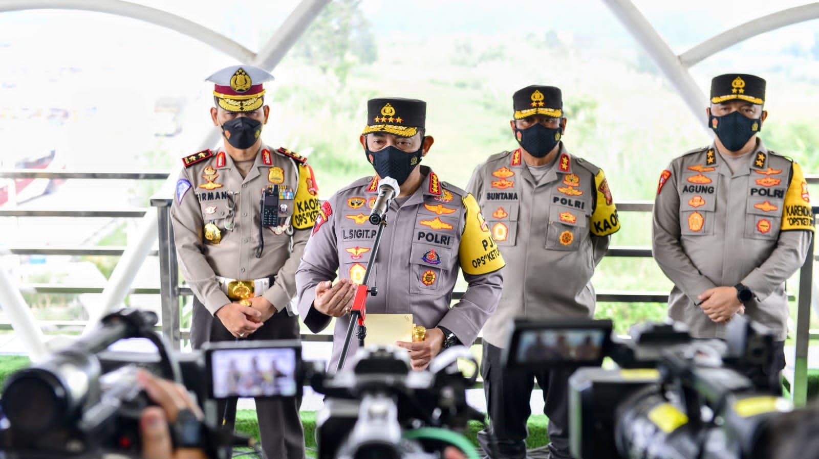 Jenderal Sigit Sosialisasi One Way di Jalan Tol Akan Diperpanjang Hingga Esok Pagi