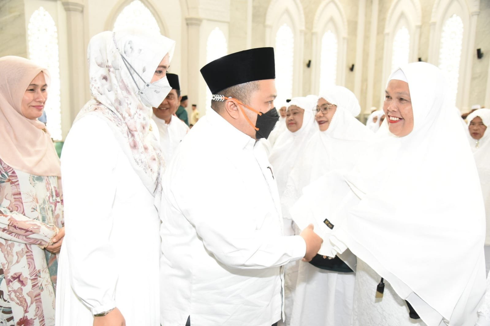 Jelang Berangkat ke Tanah Suci, 83 Calon Jemaah Haji Tapsel Manasik di Masjid Agung