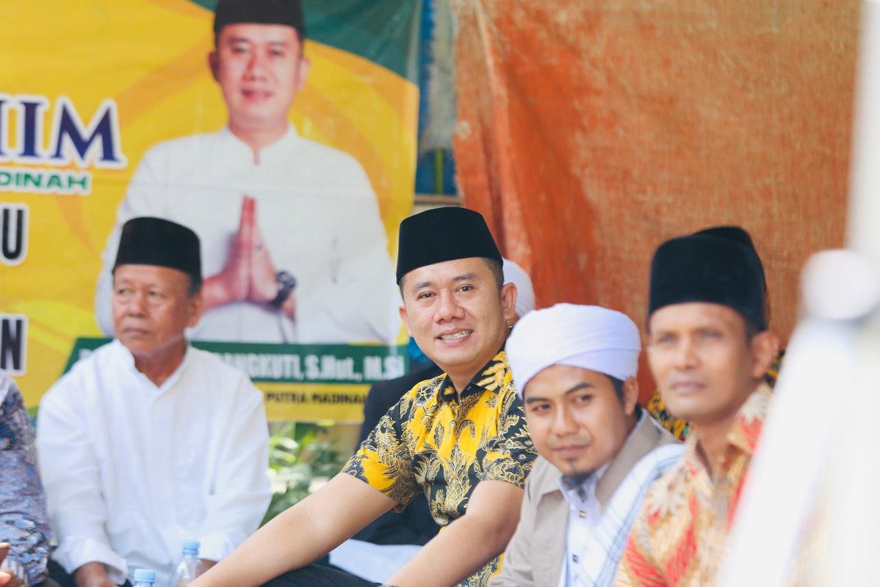 Ingatkan Pentingnya Waktu, Darma Putra Rangkuti Bagikan 30 Ribu Jam Dinding