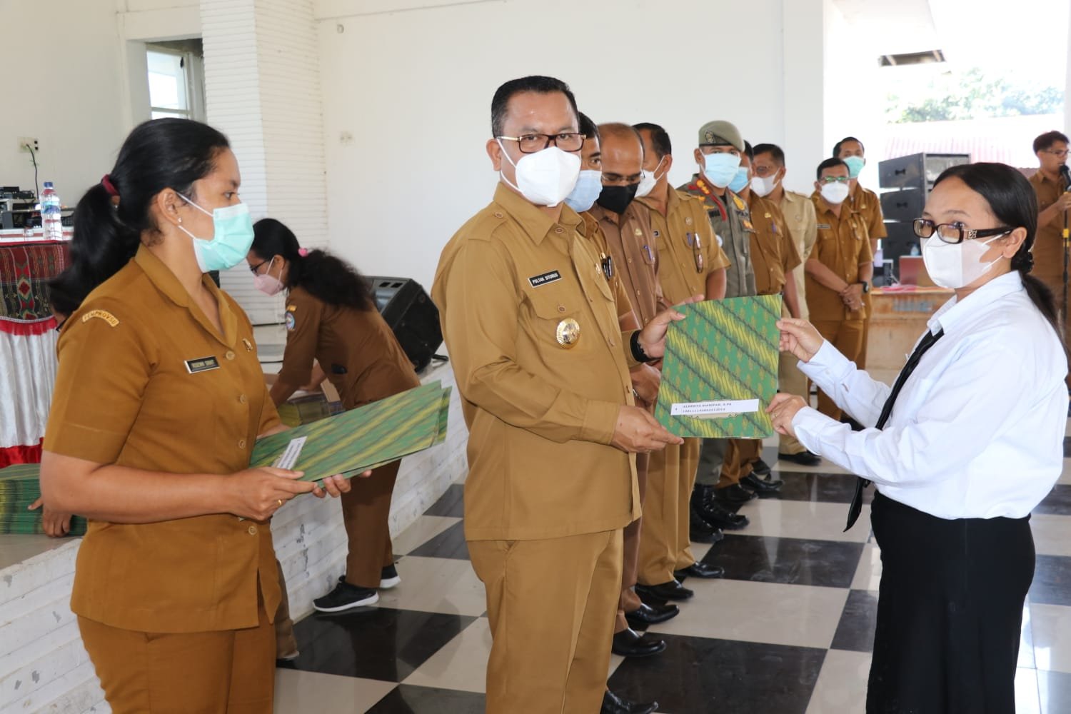 198 Guru PPPK Terima SK Bupati Toba