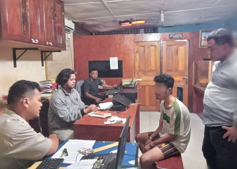 Sadis! Tak Terima Disuruh Pulang, Pelaku Tega Bacok Korban Hingga Tewas