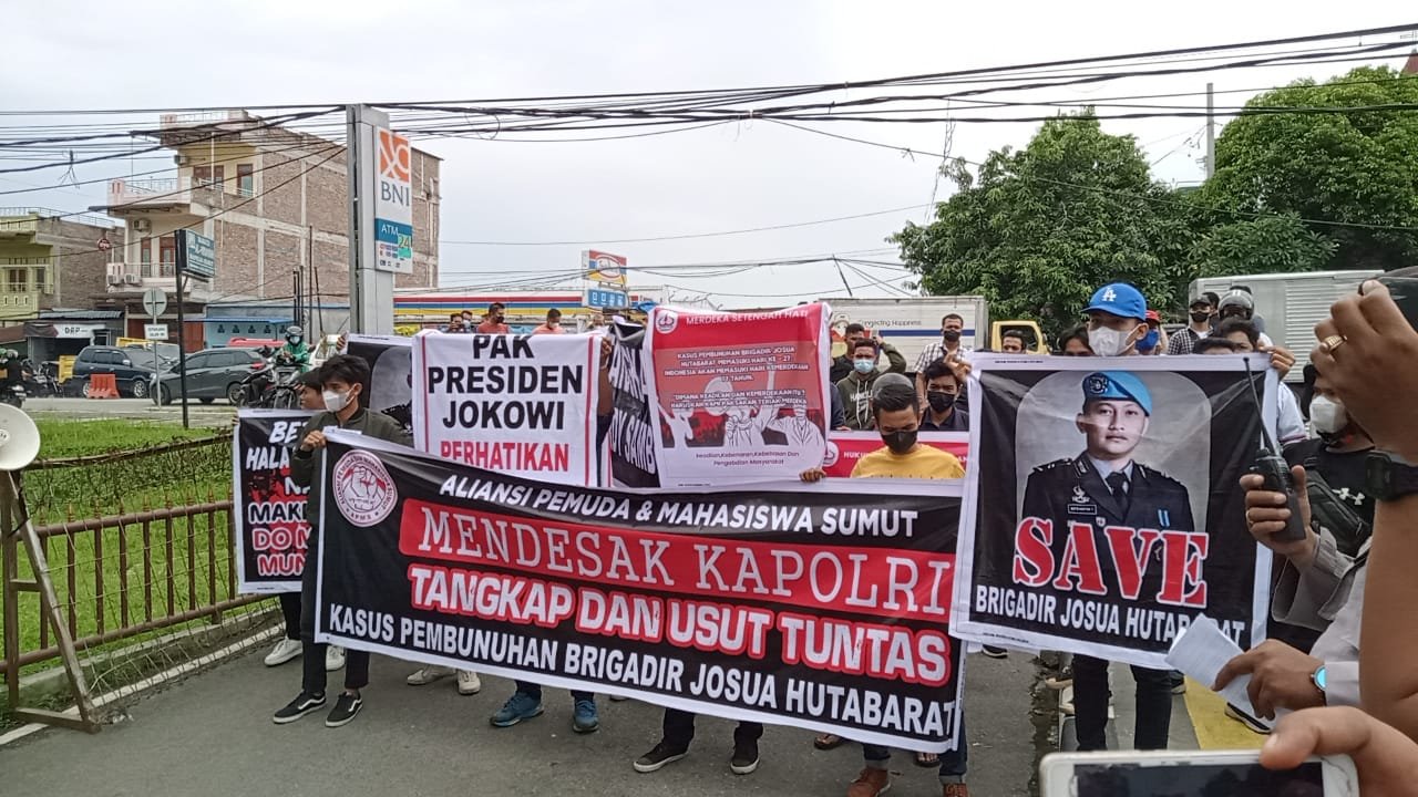 Mahasiswa Demo Polda Sumut, Desak Kapolri Tangkap Dalang Pembunuh Brigadir J