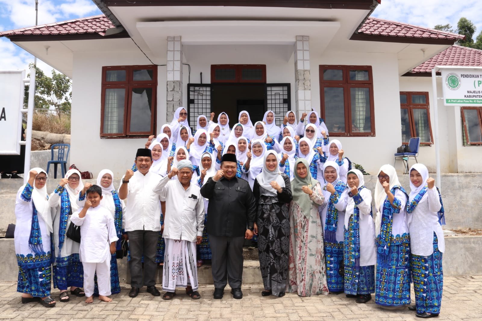 Hadiri Arisan BKMT, Bupati Tapsel Ajak Kaum Ibu Tingkatkan Taraf Hidup Lewat Bertani