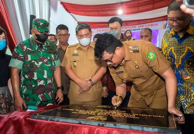 Resmikan Pasar Aksara, Bobby Nasution Minta PUD Pasar Selesaikan Persoalan Pedagang