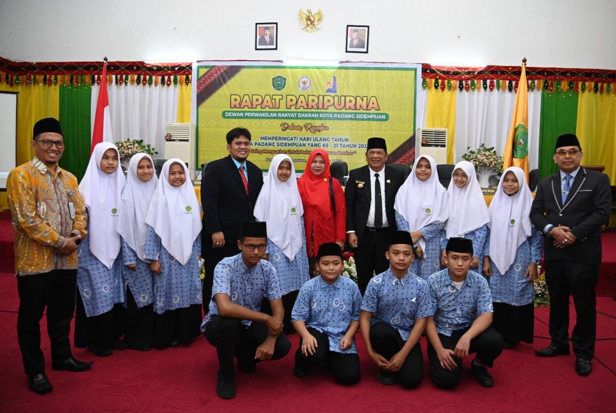 Gelar Rapat Paripurna Istimewa HUT Sidempuan ke-21, Wali Kota 'Pamerkan' Capaian Kinerja