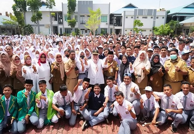 Apresiasi SMAN 8 Batam, Wagub Kepri: Sekolah Ini Luar Biasa