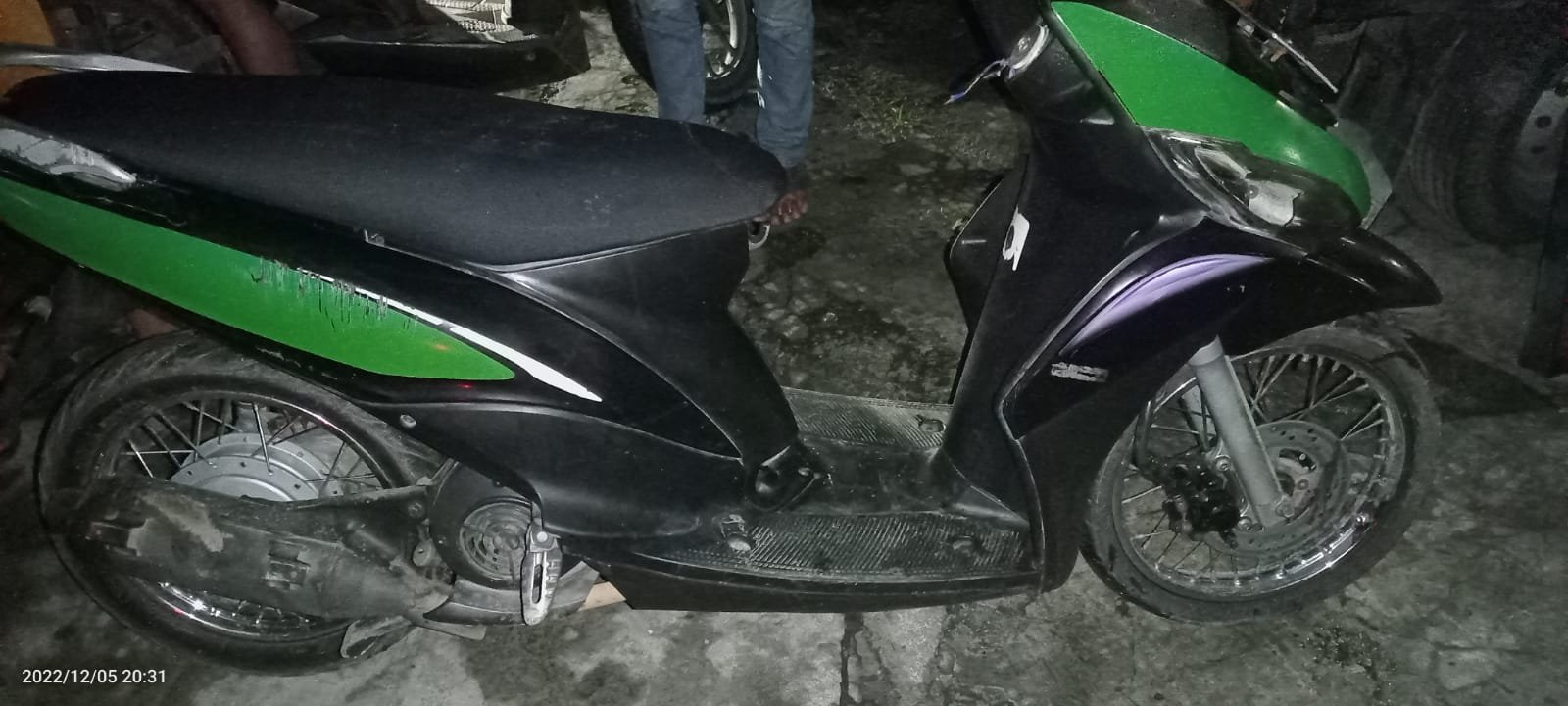 Gegara Hindari Lubang di Jalan Jamin Ginting, Pengendara Motor Terpental Tak Sadarkan Diri
