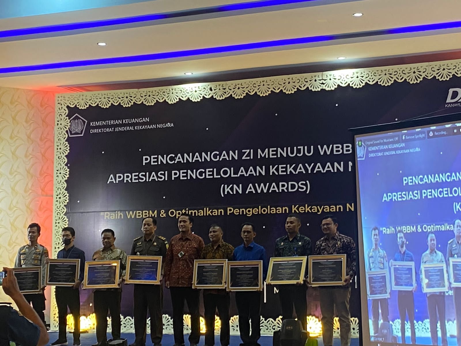 Kejari Sidempuan Raih Penghargaan Kinerja Terbaik Ketiga